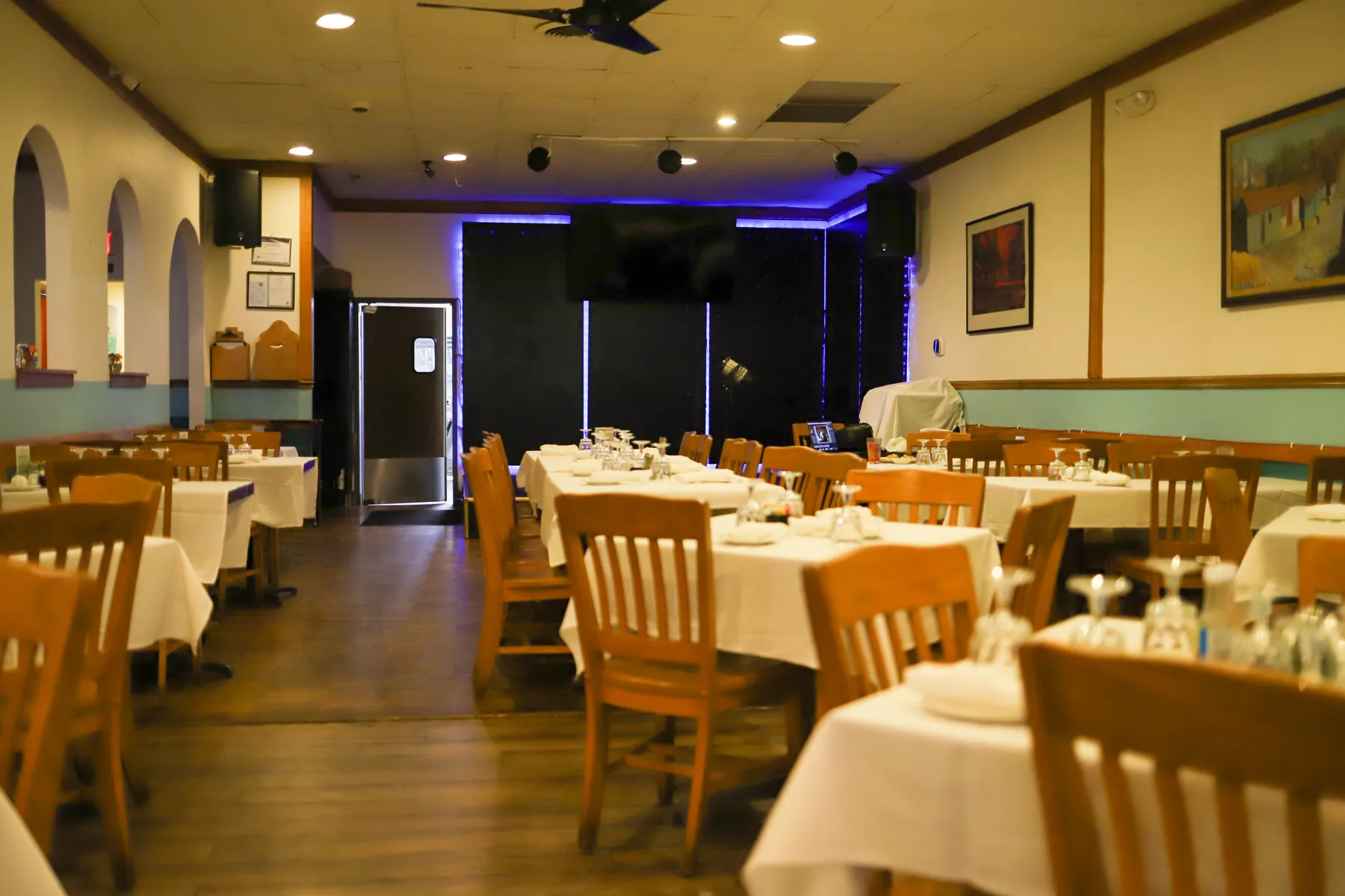 Live Music & Jazz Nights at El Golfo Restaurant